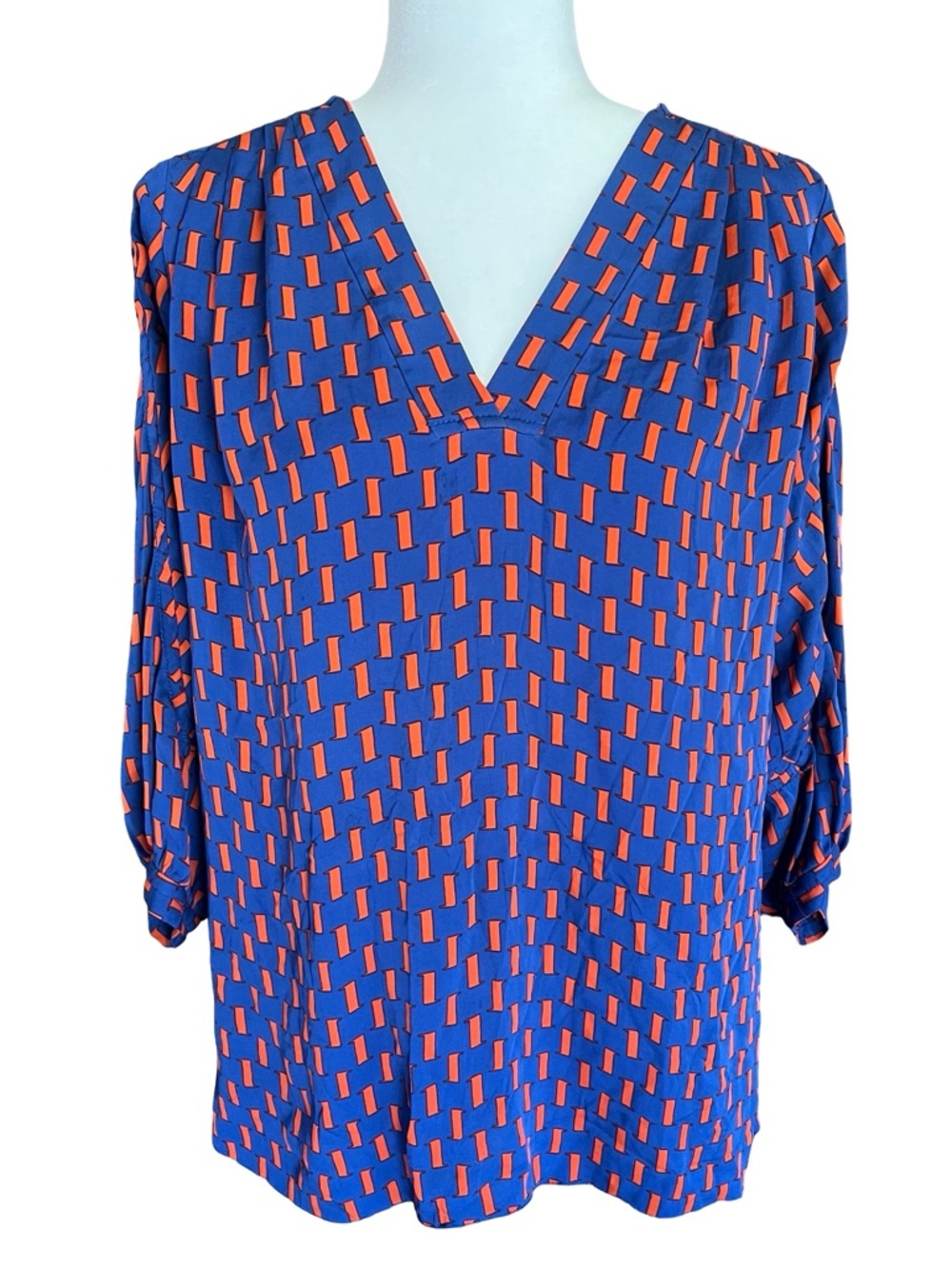 Diane von Furstenberg DVF Cahill Printed Silk Red Blue Pleated V-Neck Blouse Sz6
